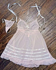 De Colección Victoria’s Secret Rosa Transparente Cinta Corbatas S Babydoll Chemise y Tanga Conjunto Y2K