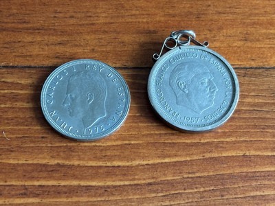 Spanische Münze Anhänger Paar Souvenir Urlaubsartikel ungewöhnliche Währung Dekor 9t