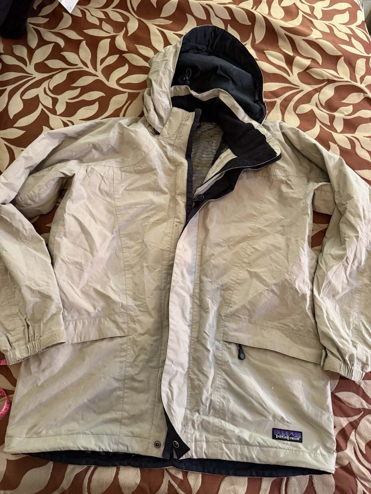 vintage patagonia storm jacket Women Beige Medium Hooded