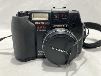 Olympus Camedia C-5050 Zoom 5.0 Digital Camera - Working