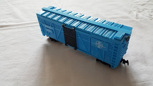 New HO Scale Model Power Santa Fe Livestock Cattle Car ATSF 582039 Blue - Picture 5 of 10