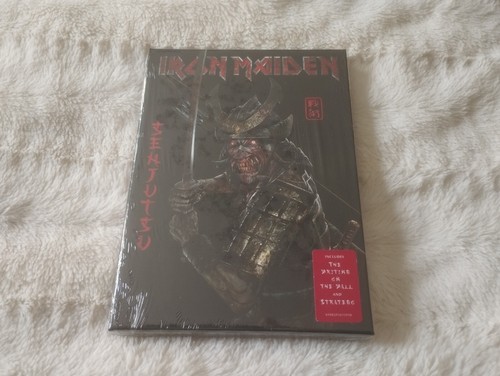 CD  IRON MAIDEN " SENJUTSU " NEUF  SCELLE  COFFRET  DELUXE   2  CD  2021 - Photo 2/3