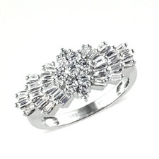 (Sz: S) 950 Platinum IGI Certified Diamond (SI/ G-H) Ballerina Ring 1.00 Ct, Pla