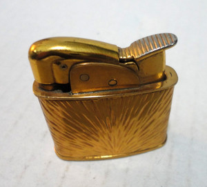 C 1950s GOLD TONE Evans LIGHTER .  RARE.