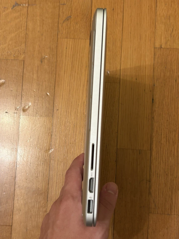Apple MacBook Pro 13" 2015 · i5 · 8GB · 512GB, foto 3 di 5