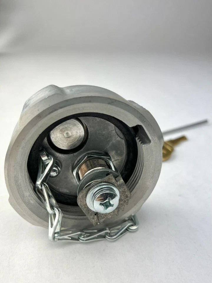 Accesorios de tanque de combustible bloqueo tapa de combustible diésel de 2 1/4" para refrigerador/International MD Foto 3 de 4