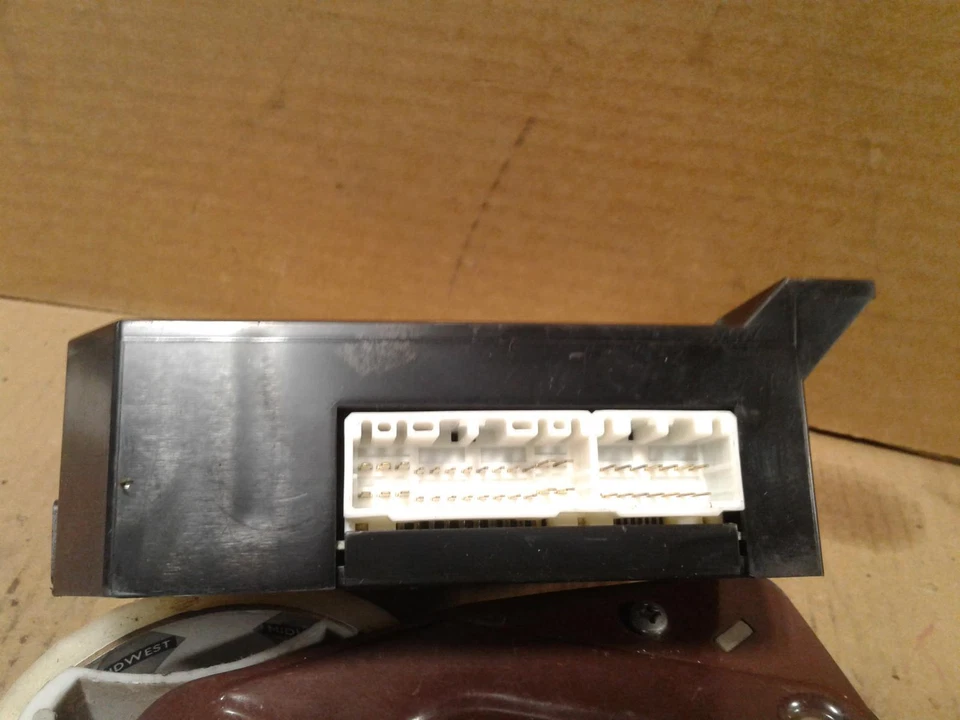 Módulo de control de temperatura de aire acondicionado usado se adapta a: Subaru Tribeca 2006 calentador de temperatura Foto 2 de 4