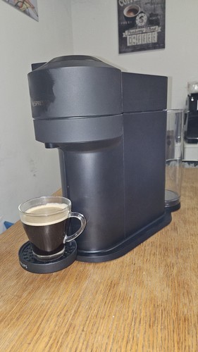 Cafetière Nespresso Vertuo Next Rouge – Très Bon état – Machine à Capsules
