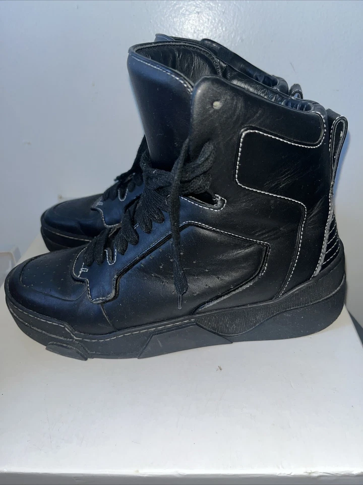 givenchy sneakers Tyson II HIGH TOPS  40 barely worn Original Box - Imagem 2 de 4