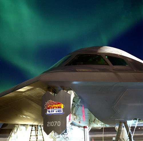 B-2 SPIRIT BOMBARDERO SIGILOSO SOLAPA SOMBRERO PIN UP PRIMER VUELO FUERZA AÉREA DE EE. UU. TRIPULACIÓN PILOTO 1 - Imagen 19 de 24