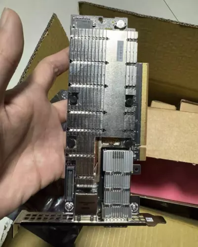 Mellanox MBF2M345A BlueField-2 DPU 200GbE MBF2M345A-VENOT_ES Adapter card