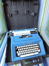Olivetti Studio 46 Blue Manual Portable Typewriter With Carry Case