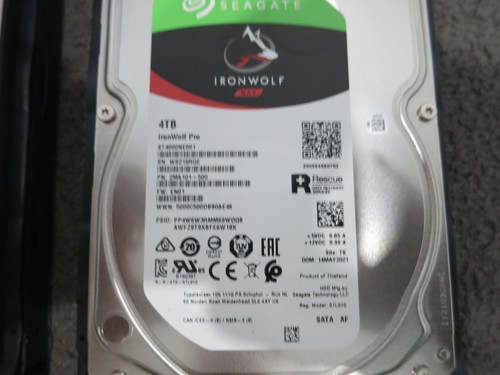 NAS QNAP TS-453E-8G 4 baies avec 20 Go de RAM, 16 To de stockage Seagate IronWolf - Photo 12/18