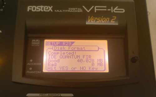 FOSTEX VF 16 Version 2 MTR Hard Disk Recorder Multitracker iz303