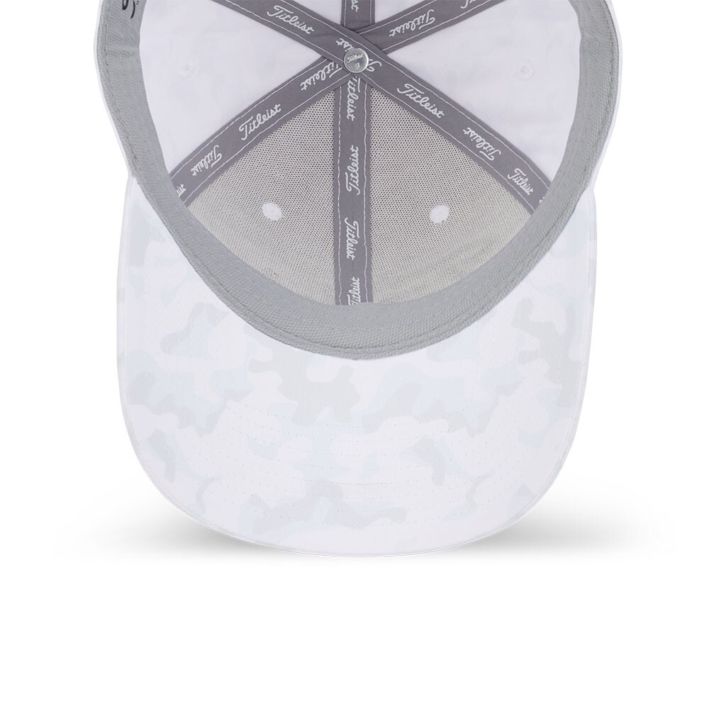 Titelist Japan Golf Limited Whiteout Player's Performance