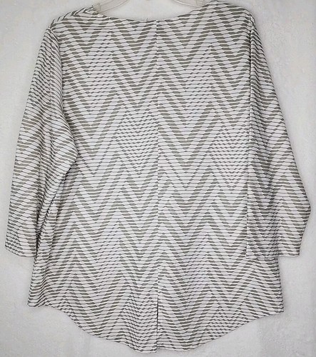 NEW Chicos Karen Split Back Tunic Top Beige Taupe 3 (Large) 3/4 Sleeve $47 - Picture 2 of 5