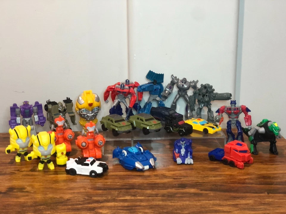 Lote de 23 juguetes coleccionables MC DONALDS/Burger King/Hasbro y otros Transformers Foto 2 de 4