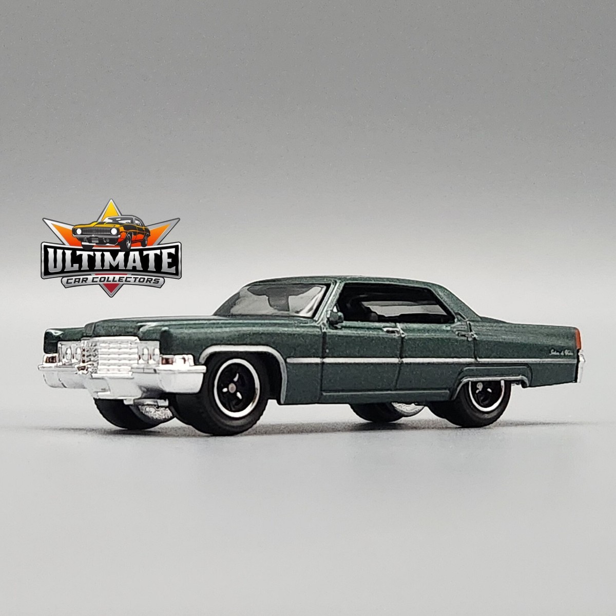 1969 Cadillac Sedan Deville Collectible 1/64 Scale Diecast Model