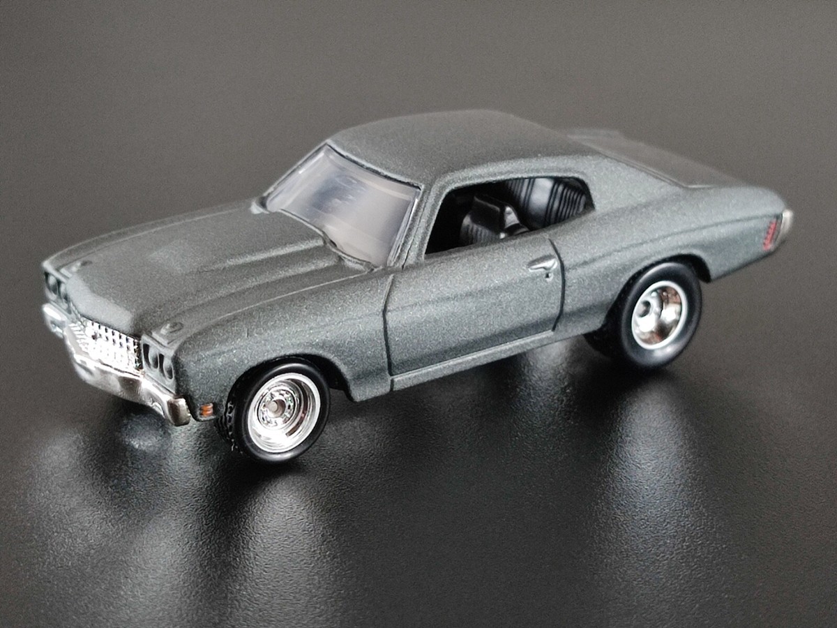 ミニカー Hot Wheels '70 Chevelle Amazon.com: Hot Wheels HW Showroom '70 Chevy Chevelle SS