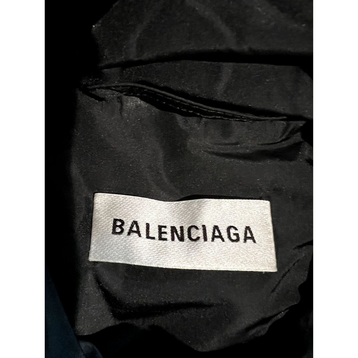 Balenciaga Logo Printed Hooded Windbreaker Jacket in Black Balenciaga Logo Printed Hooded Windbreaker Jacket in Black