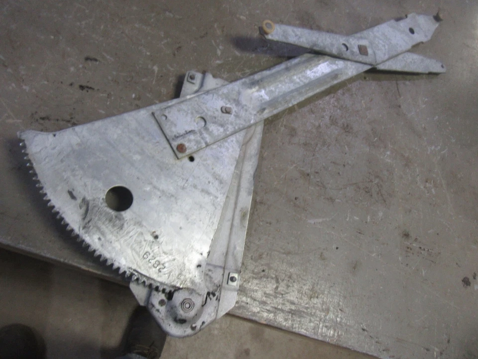 Pontiac Tempest Lemans 1970 2 puertas sedán ventana regulador manivela lado pasajero Foto 2 de 2