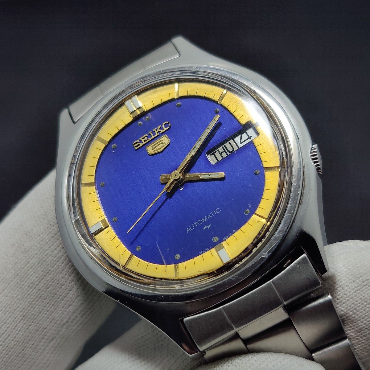 1985's Seiko 5 Automatic 7009-8023 ''Blue/Golden Dial'' Vintage