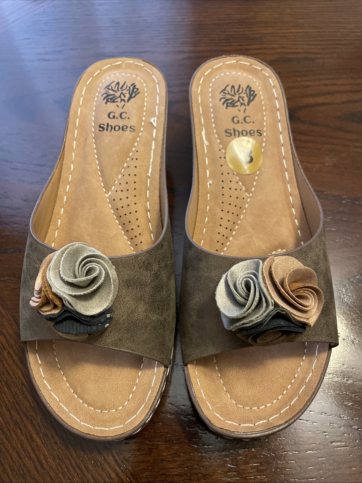 G.C Women High Heel Flowers Wedge Slip On  Shoes Size 8