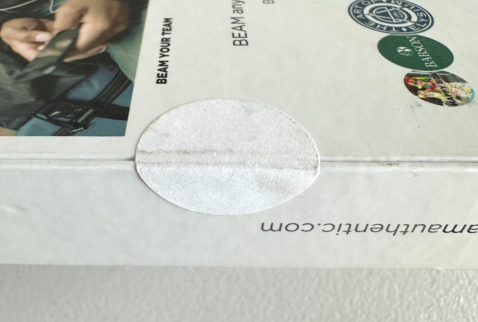 BEAM Bluetooth LED Smart Display Button Rechargeable Magnetic Google/Apple White