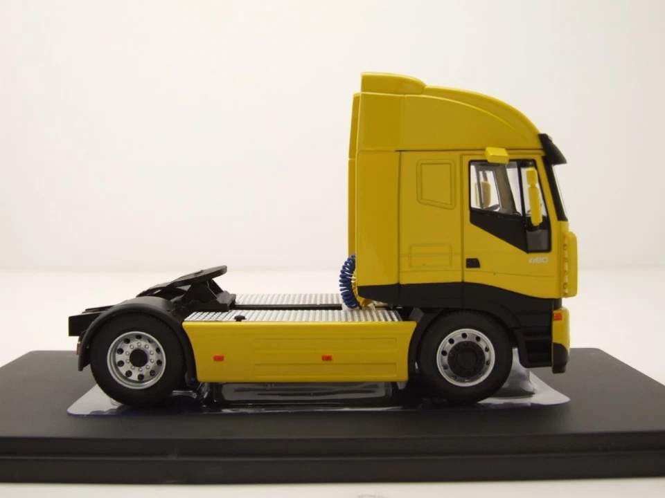 Iveco Stralis Trattore 2002 Giallo Modellino 1:43 Ixo Models - Immagine 4 di 4