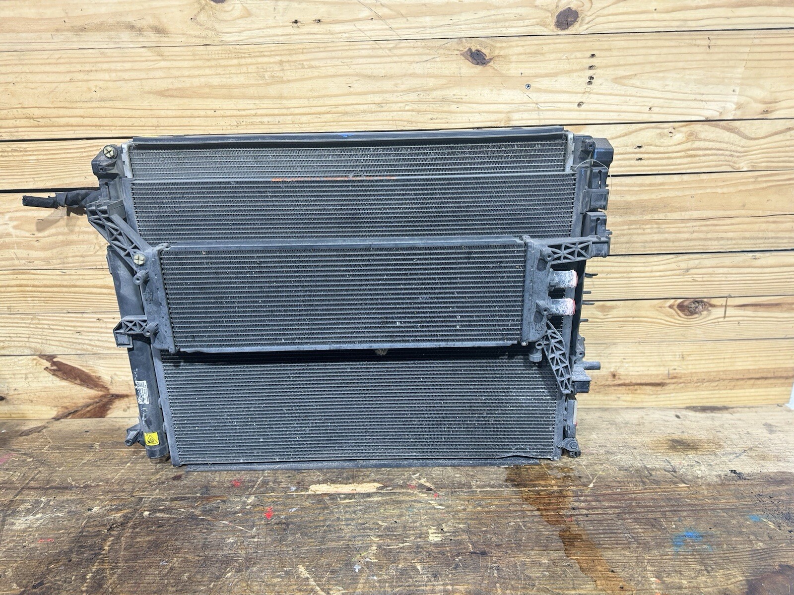 2014-2017 Maserati Quattroporte Ghibli Radiator Condenser Fan Cooling Assembly