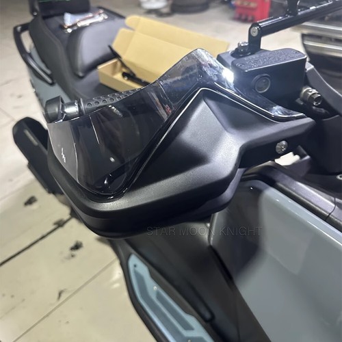 Kit de extensiones de guardamanos MaxSym 400 400i para cubierta de protector de manos SYM MaxSym 400GT - Imagen 10 de 15