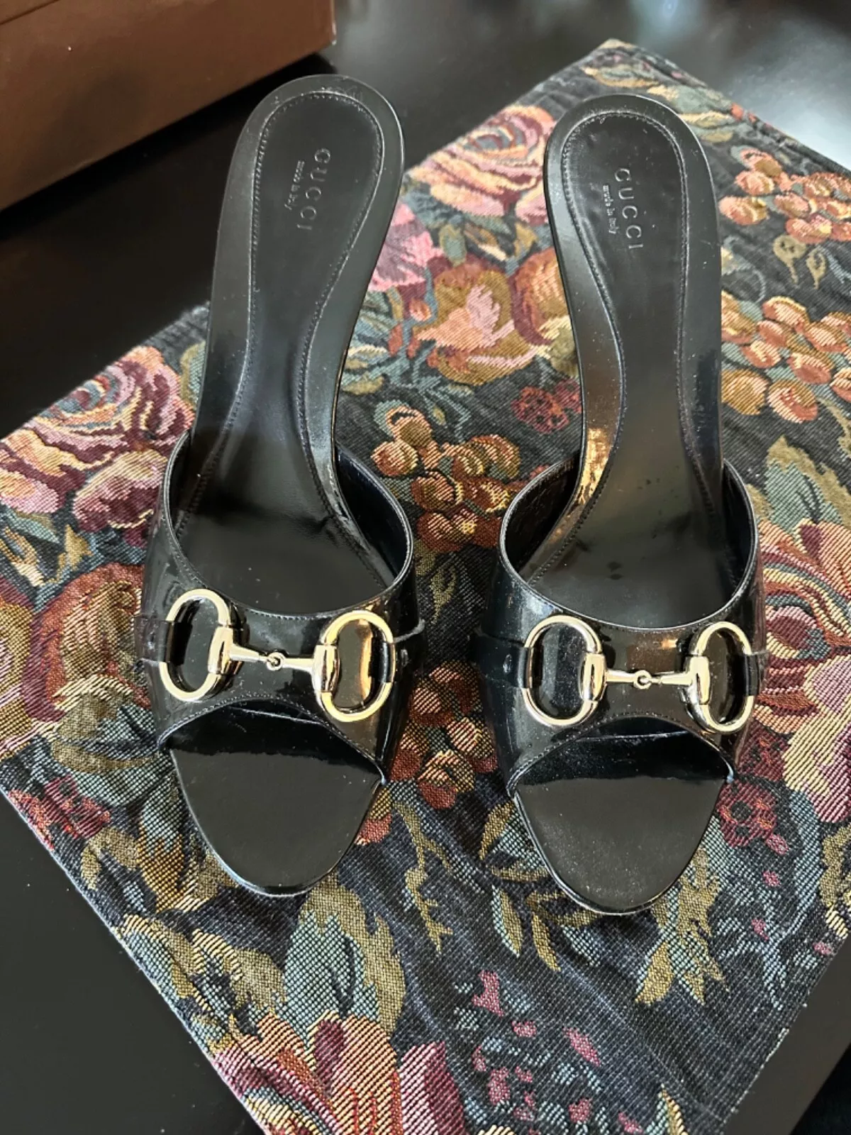 GUCCI Mid Heel Slide Patent Noir Taille 9,5B