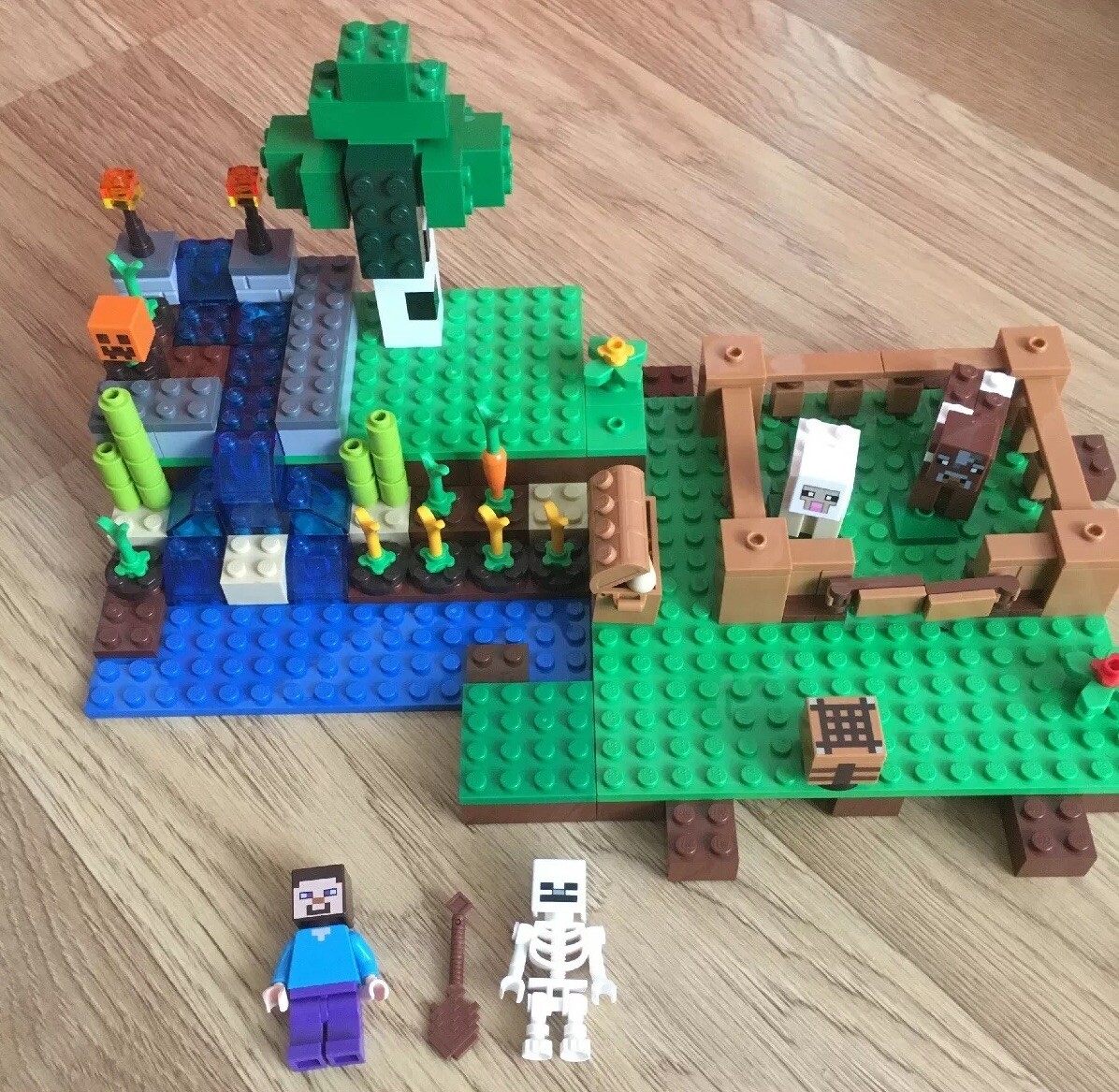 LEGO Minecraft The Farm Set No 21114 As Pictured Manual