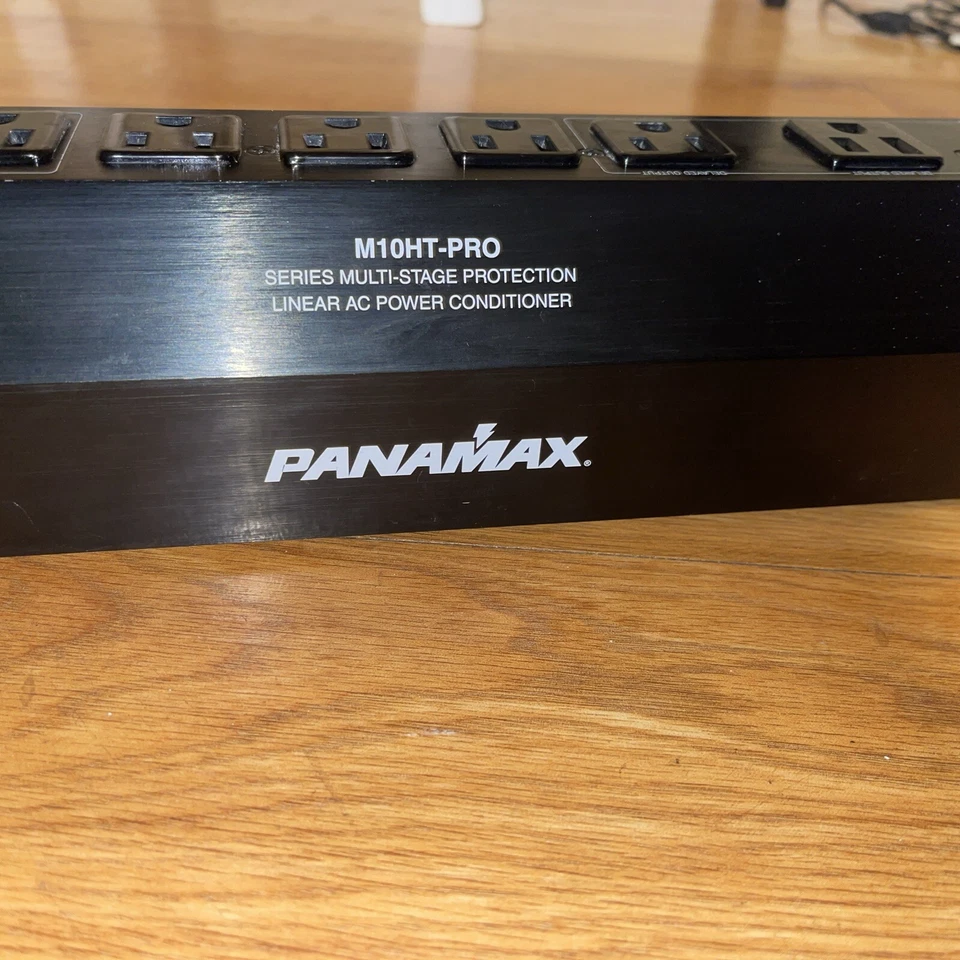 Acondicionador lineal de alimentación de CA con protección multietapa Panamax M10HT-PRO Series Foto 4 de 4