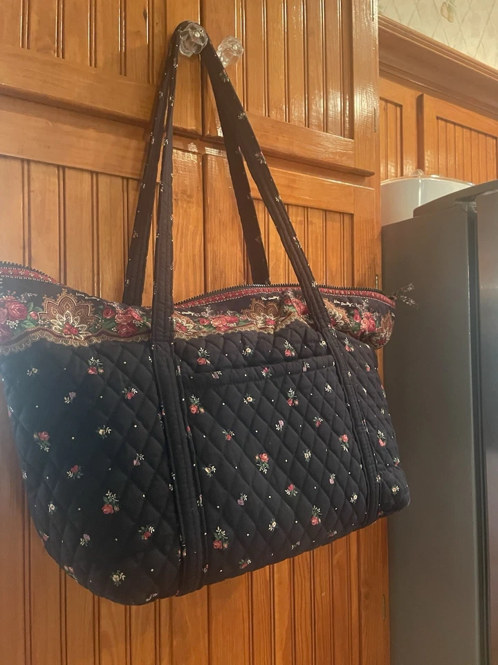 Bolso de Mano Vera Bradley 2 Correas XL Grande Negro Rojo Floral 23" Bonito Muñequera Incluido  Foto 3 de 4