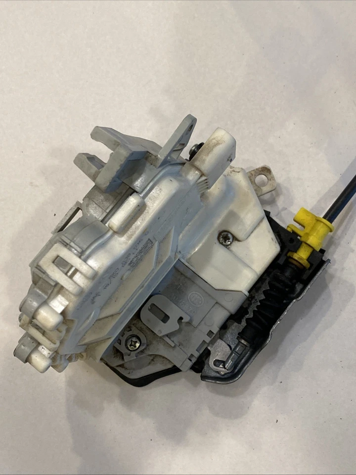 Conjunto cerradura puerta trasera derecha audi a3 a4 a8 s3 s4 q3 q5 q7 8k0839016g Foto 4 de 4