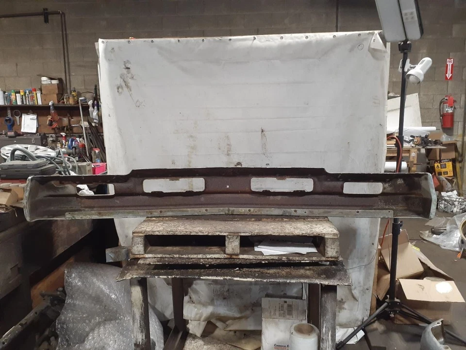 Front Bumper Fits 77-79 CHEVROLET PASS. 603515 - Imagem 2 de 4