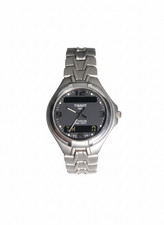 Herrenuhr Tissot Titan, Since 1853, Modell T690, Titan massiv