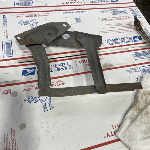 72 TORINO RANCHERO NOS FORD D2OZ-16797-A HINGE - HOOD LH - Picture 13 of 15