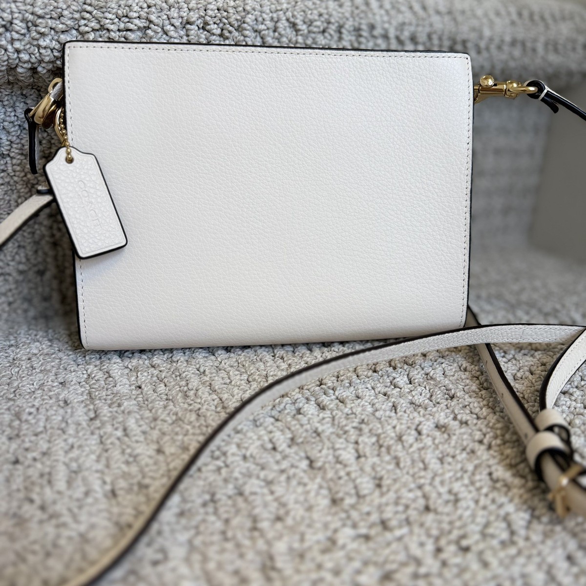 🤍 COACH Slim Crossbody & Clutch Pebble Leather Bag Chalk White