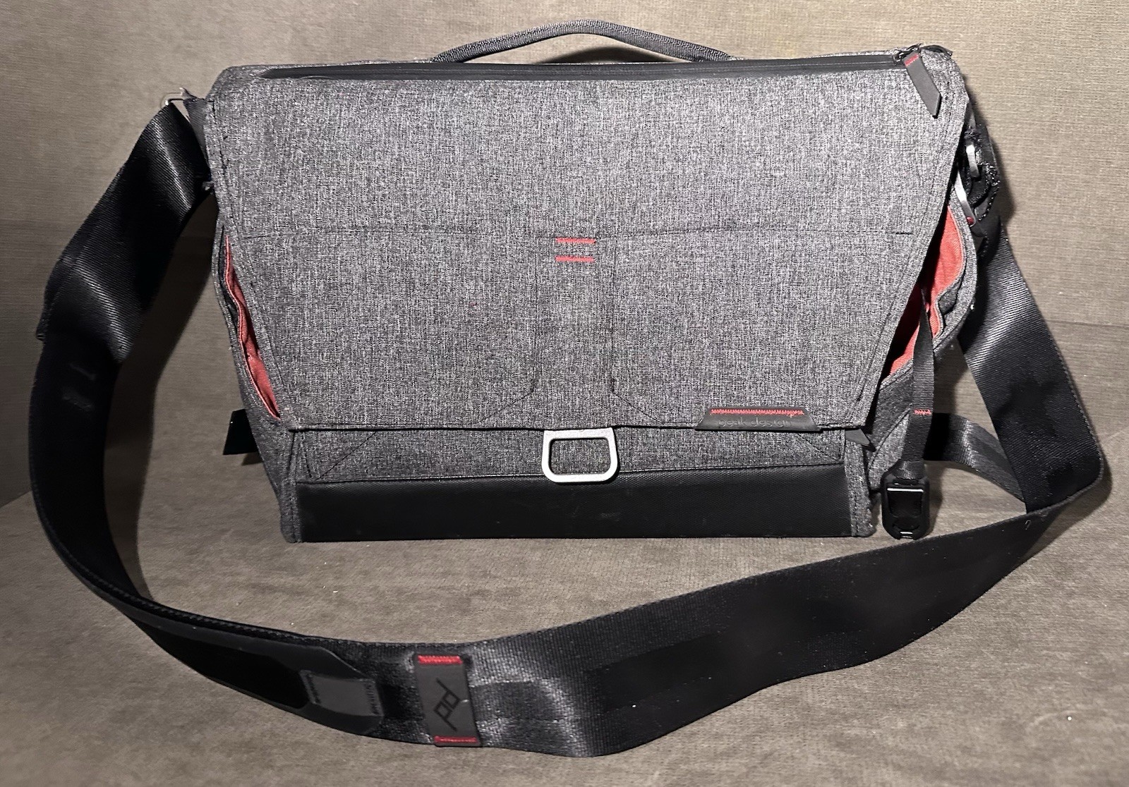 Peak Design Everyday Messenger  Camera Bag