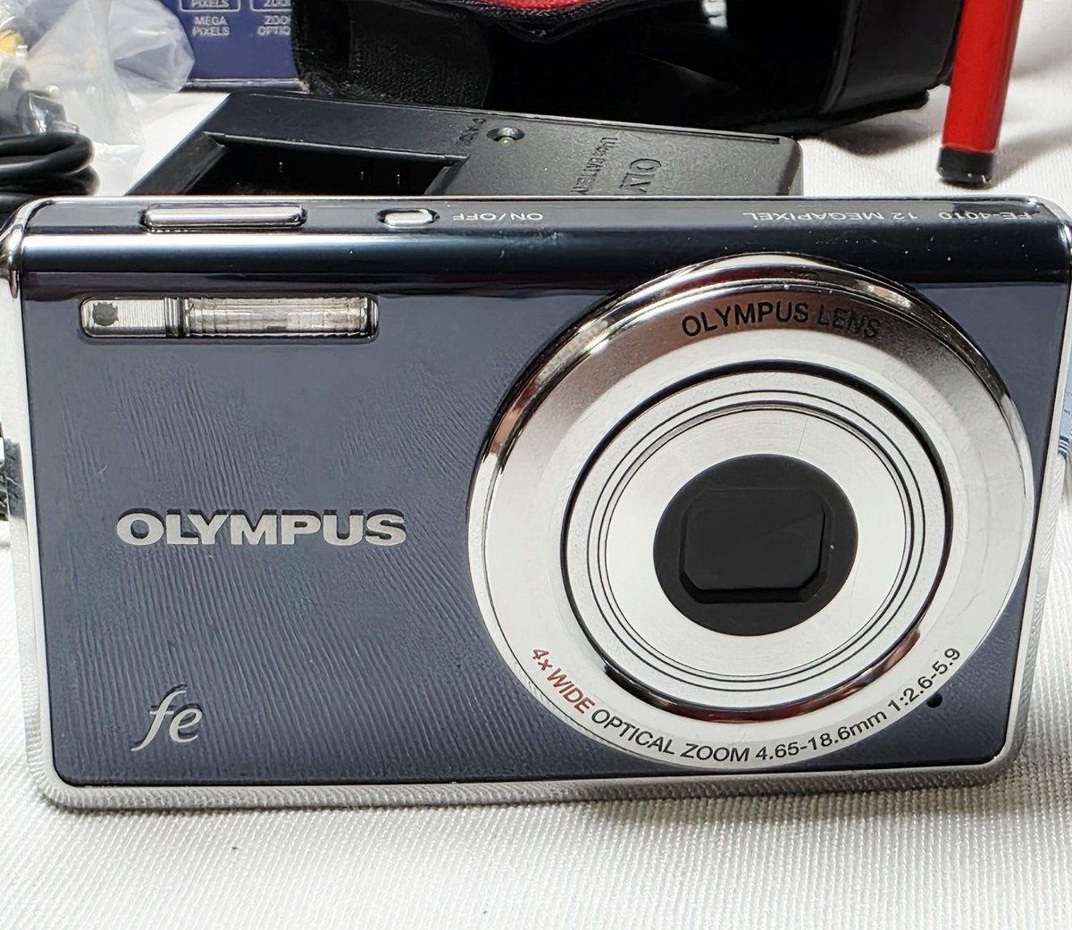 Olympus FE-4010 Digital Compact Camera with Accessories 12 MP 4X