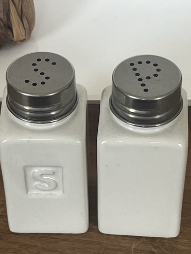 Mud Pie Splatter Salt & Pepper Shakers w Seagrass Caddy 3 Pc Set Coastal - Picture 5 of 6