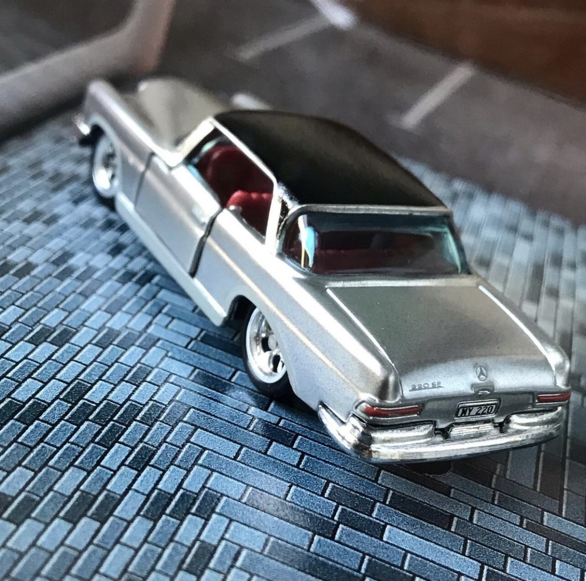 🆕 Matchbox ✓ Collector '62 Mercedes-Benz 220 SE Coupe