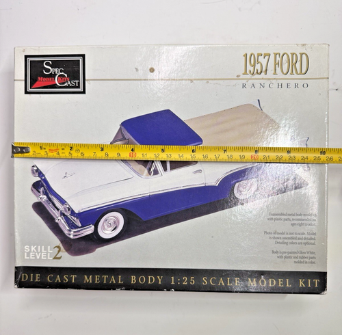 SpecCast 1957 Ford Ranchero Model Kit Livello Abilità 2 n. 57090 scatola aperta auto vintage - Foto 12 di 14