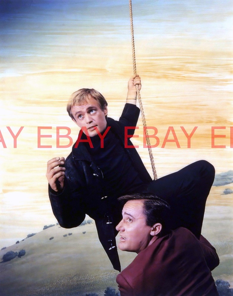 Original 8x10 Photo of Robert Vaughn and David McCallum from The Man From U.N.C.L.E.  