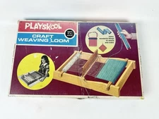 Vintage 1973 Playskool Milton Bradley Wooden Craft Weaving Loom Rare