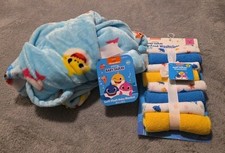 Nickelodeon Baby Shark Infant Washcloths 8 Pack Soft Plush Baby Blanket