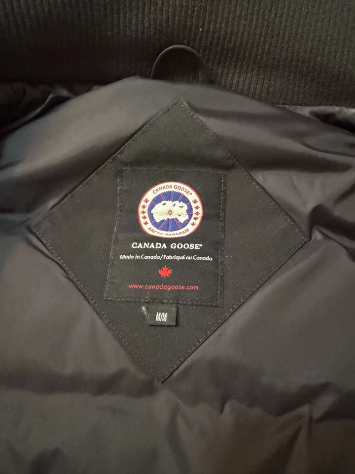 Jaqueta preta Canada Goose Maitland Down Parka tamanho M 4550M - Imagem 4 de 4