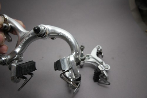 Universal Mod. 125 Brake Caliper / 309g / Original Pads / Nut - Picture 8 of 10